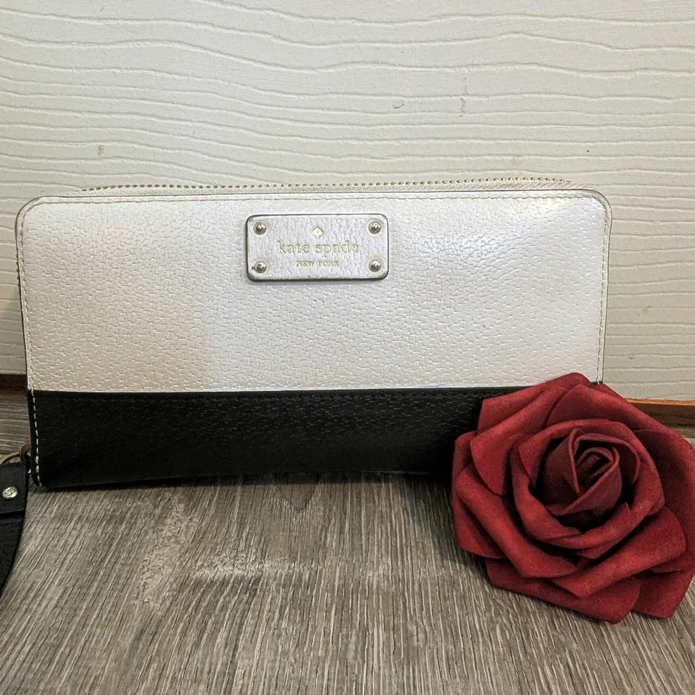 Kate Spade Colorblock Black Cream Leather Wallet